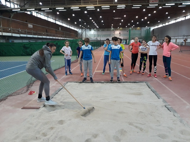 ОД ИДОЛА СЕ НАЈБОЉЕ УЧИ: Малишани АК Београд дружили се и тренирали са Иваном Шпановић
